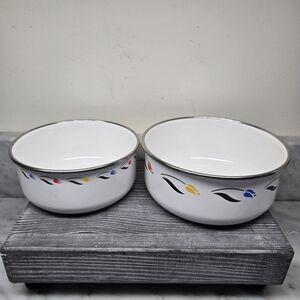 Vintage Kobe Enamelware Tulip Nesting Mixing Bowls, Cottagecore, Metal, Set of 2